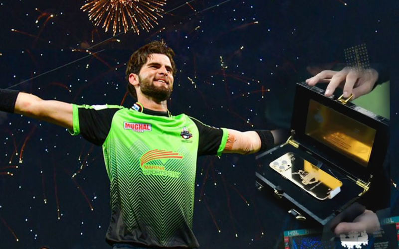 Shaheen Shah Afridi Receives Gold-Plated iPhone as Lahore Qalandars Celebrate 10 Years of PSL