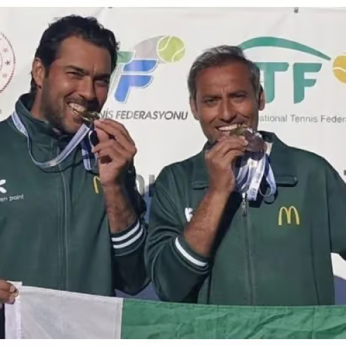 Pakistan’s Tennis Legend Aisam ul Haq and Aqeel Khan win Gold in ITF Masters