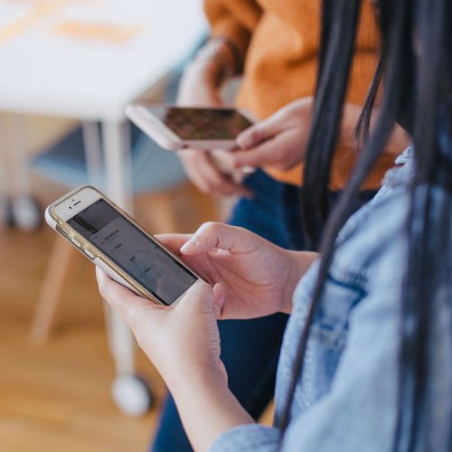 Pakistan Empowers Freelancers with Convenient Smartphone Access through New Installment Programs